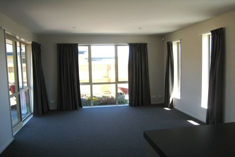 Photo of property in 8 Dunsford Close, Halswell, Christchurch, 8025