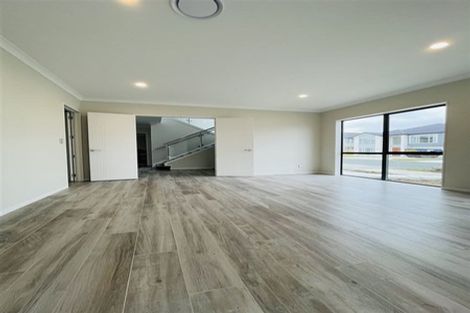 Photo of property in 111 Valderama Drive, Flat Bush, Auckland, 2019