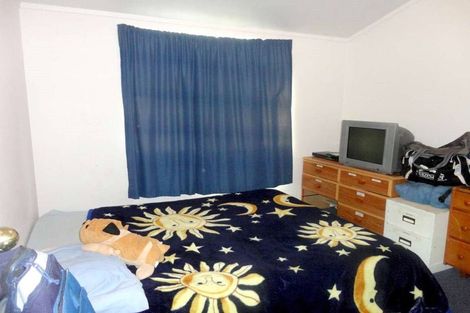 Photo of property in 28 Trimdon Street, Randwick Park, Auckland, 2105