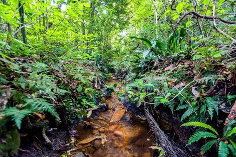 Photo of property in 1 High Road, Hawera, 4610