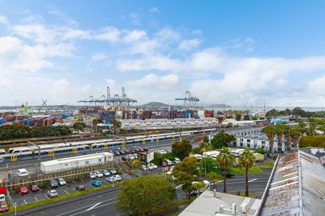 Photo of property in 2/30 Augustus Terrace, Parnell, Auckland, 1052