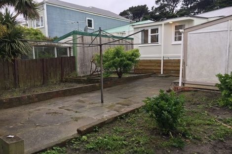 Photo of property in 94 Russell Terrace, Berhampore, Wellington, 6023