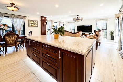 Photo of property in 25a Rothesay Bay Road, Rothesay Bay, Auckland, 0630