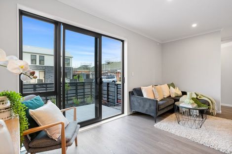 Photo of property in 12 Hema Road, Hobsonville, Auckland, 0616