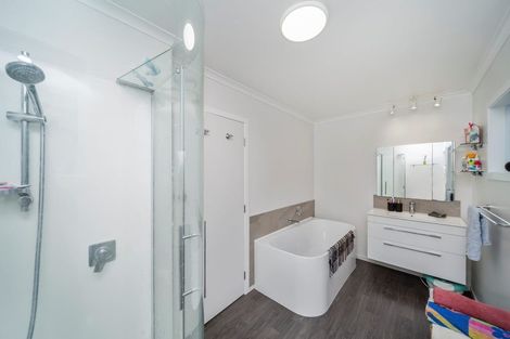 Photo of property in 240 Saint Aubyn Street, New Plymouth, 4310