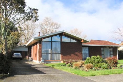 Photo of property in 14 Sandstrom Grove, Feilding, 4702