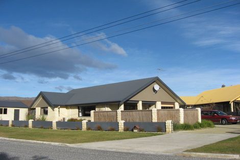 Photo of property in 10 Ashworth Street, Alexandra, 9320