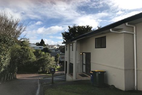 Photo of property in 15 Springside Place, New Lynn, Auckland, 0600