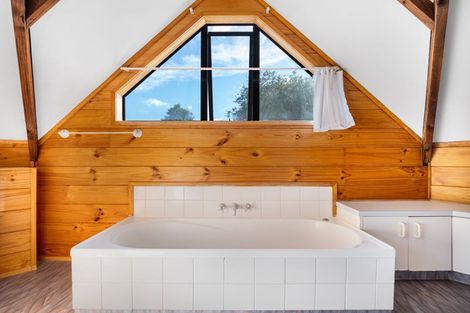 Photo of property in 74 Iles Road, Lynmore, Rotorua, 3010