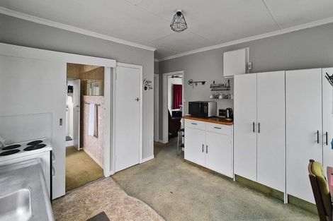 Photo of property in 16 Seabury Avenue, Foxton Beach, Foxton, 4815