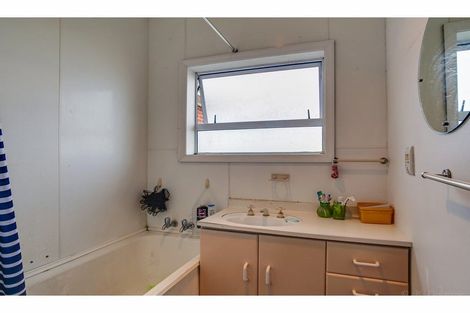 Photo of property in 16 Saint George Street, Watlington, Timaru, 7910