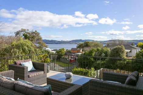 Photo of property in 1 Norfolk Road, Waipahihi, Taupo, 3330