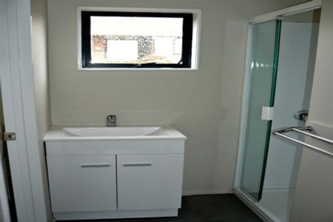 Photo of property in 2/120 Lynwood Road, New Lynn, Auckland, 0600