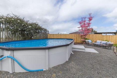 Photo of property in 80 Tararua Road, Levin, 5571