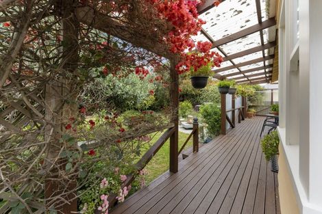 Photo of property in 15 Rainforth Street, Roslyn, Palmerston North, 4414