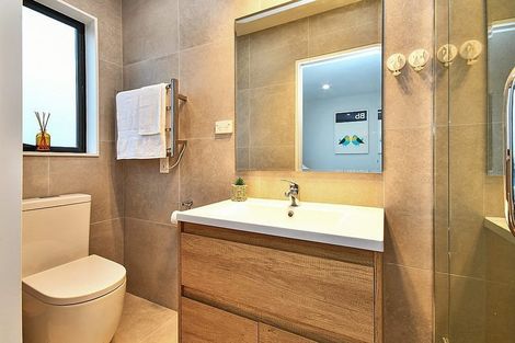 Photo of property in 69c Astley Avenue, New Lynn, Auckland, 0600