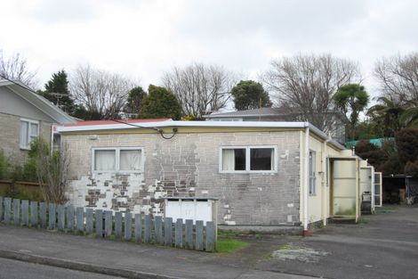 Photo of property in 17 Parsons Street, Vogeltown, New Plymouth, 4310