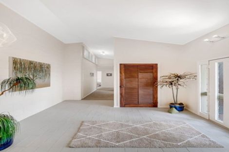 Photo of property in 13 Tyrian Close, Half Moon Bay, Auckland, 2012