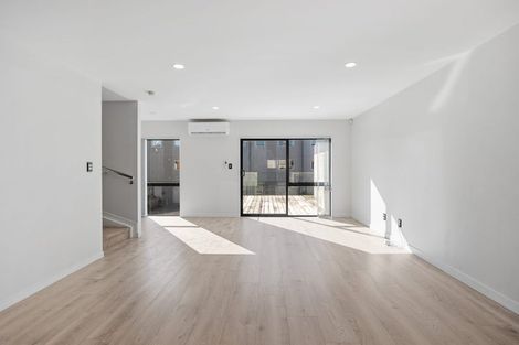 Photo of property in 20 Meritage Lane, Te Atatu South, Auckland, 0610