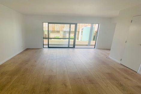 Photo of property in 7/6 South Pacific Place, Henderson, Auckland, 0612