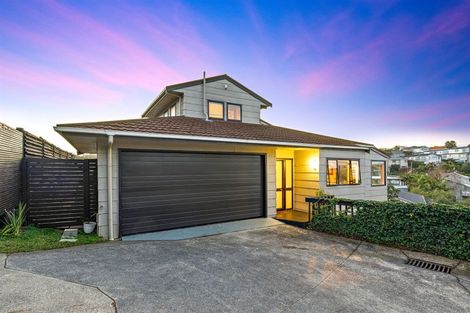 Photo of property in 2/6 Braemar Road, Rothesay Bay, Auckland, 0630