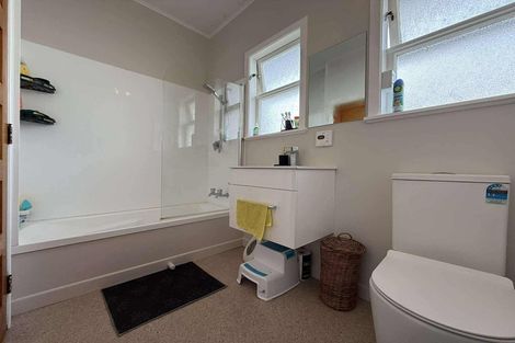 Photo of property in 353 Waiwhetu Road, Fairfield, Lower Hutt, 5011