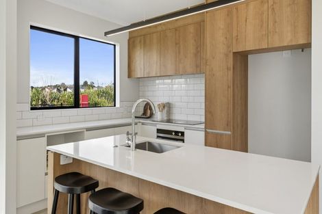 Photo of property in 2 Owen Chapman Drive, Red Beach, 0932