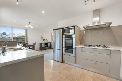 Photo of property in 6 Aotea Street, Welbourn, New Plymouth, 4312