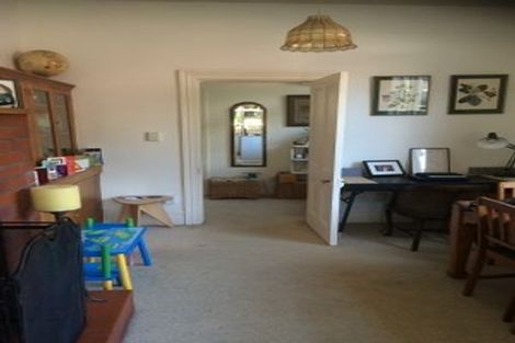 Photo of property in 5 Mckinley Crescent, Brooklyn, Wellington, 6021