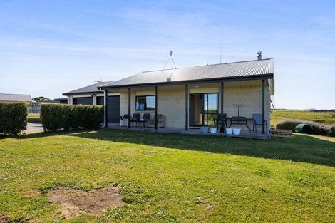 Photo of property in 902 Ararata Road, Ararata, Hawera, 4674