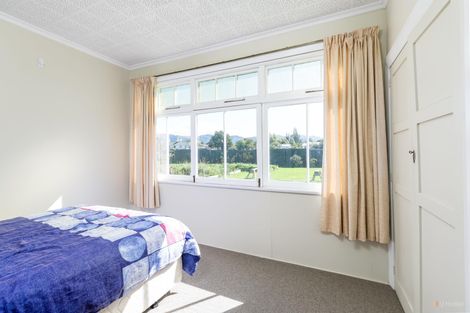 Photo of property in 1 Maude Street, Waimate, 7924