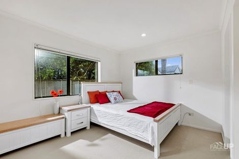 Photo of property in 6g Clearwater Cove, West Harbour, Auckland, 0618