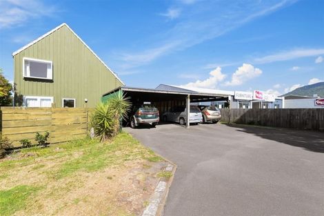Photo of property in 100 Lake Road, Koutu, Rotorua, 3010