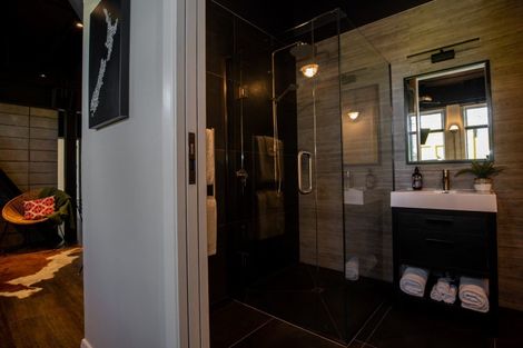 Photo of property in 127 Saint Aubyn Street, New Plymouth, 4310