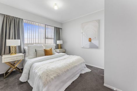 Photo of property in 2/4 Larne Avenue, Pakuranga Heights, Auckland, 2010