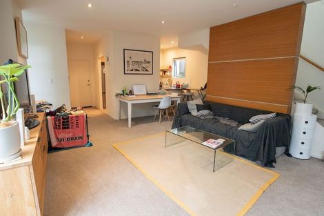 Photo of property in 4 Tiketike Way, Brooklyn, Wellington, 6021