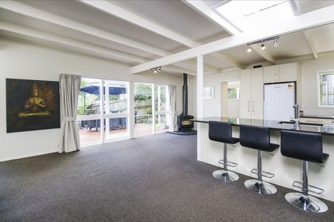 Photo of property in 28 Derwent Crescent, Titirangi, Auckland, 0604