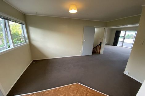 Photo of property in 137 Hutchinsons Road, Bucklands Beach, Auckland, 2014