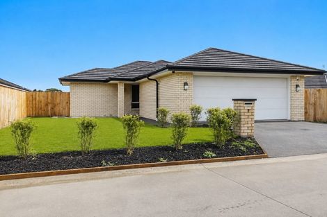 Photo of property in 7 Rohea Place, Opaheke, Papakura, 2113