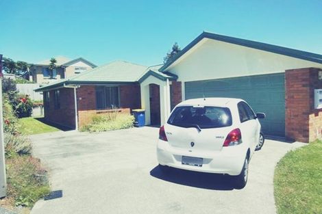 Photo of property in 36 Roy Maloney Drive, Henderson, Auckland, 0612