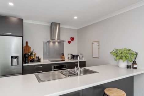 Photo of property in 17 Lakeside Terrace, Omokoroa, 3114