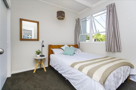 Photo of property in 28 Derwent Crescent, Titirangi, Auckland, 0604