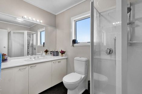 Photo of property in 138 Govett Avenue, Frankleigh Park, New Plymouth, 4310