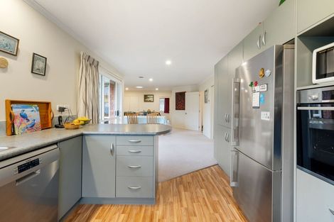 Photo of property in 29 Saint James Drive, Huntington, Hamilton, 3210