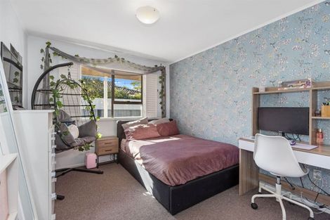 Photo of property in 1 Ensors Place, Waikuku Beach, 7402