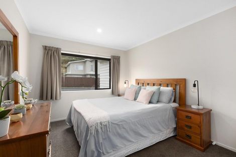 Photo of property in 22 Havana Rise, Grenada Village, Wellington, 6037