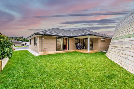 Photo of property in 51 Magnolia Drive, Westown, New Plymouth, 4310