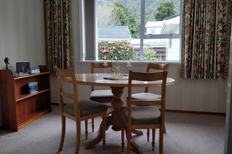 Photo of property in 51 Holdsworth Avenue, Trentham, Upper Hutt, 5018