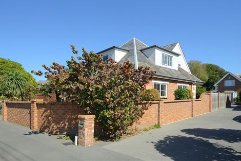 Photo of property in 233 Avonhead Road, Avonhead, Christchurch, 8042