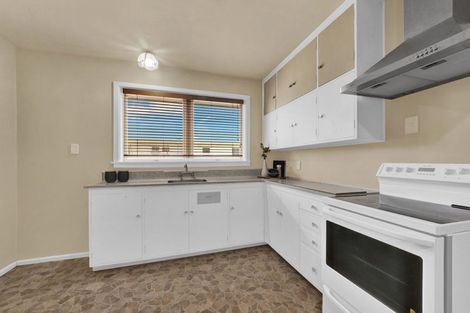 Photo of property in 2/42 North Avon Road, Richmond, Christchurch, 8013